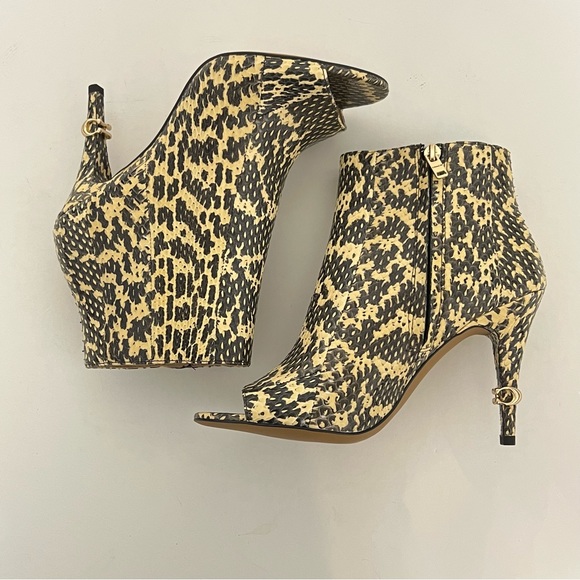 Coach Leather Peep Toe Helled Ankle Boots - New In Box - Size 8.5 - Reemoly - Picture 9 of 16